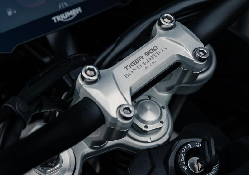 Triumph Tiger 900 Tiger 900 Bond Edition (2021 - 23) (12)