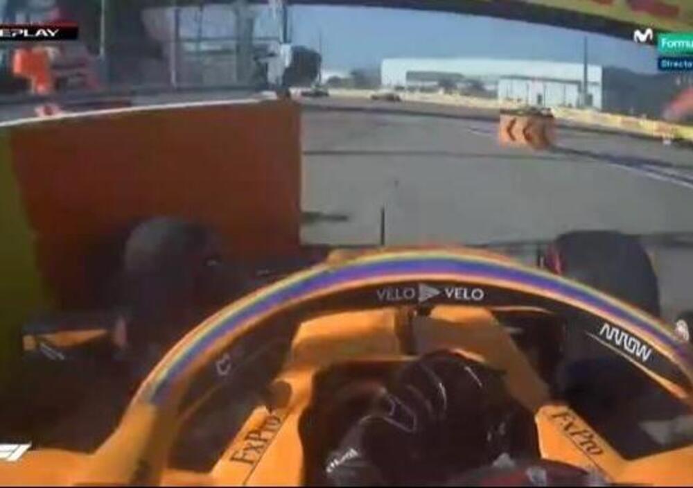 La papera assurda di Sainz e il sorpasso da manuale del rookie Leclerc: i video dei ferraristi a Sochi nelle scorse stagioni