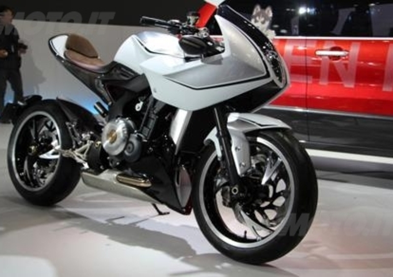 Suzuki: al Tokyo Motor show il ritorno del turbo e una fun-bike elettrica