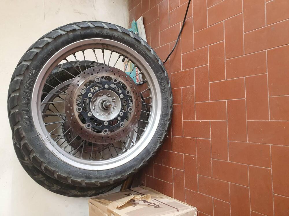 Suzuki XF 650 Freewind (1997 - 03) (6)