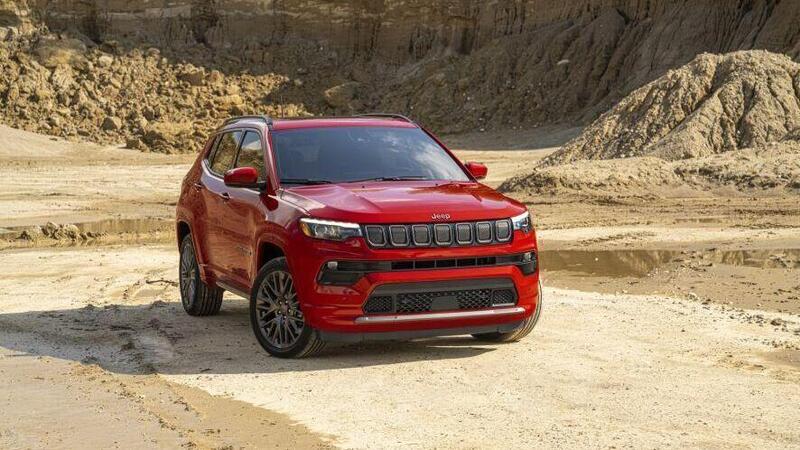 Jeep Renegade (RED), il vestito rosso per la solidariet&agrave; (anche su Compass e RAM 1500)