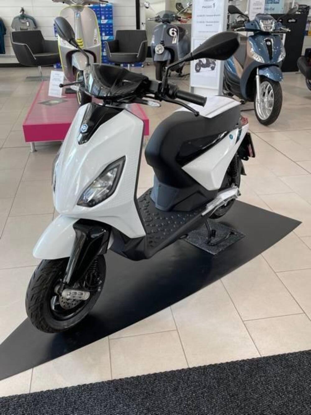 Piaggio 1 Active (2022 - 25) (6)
