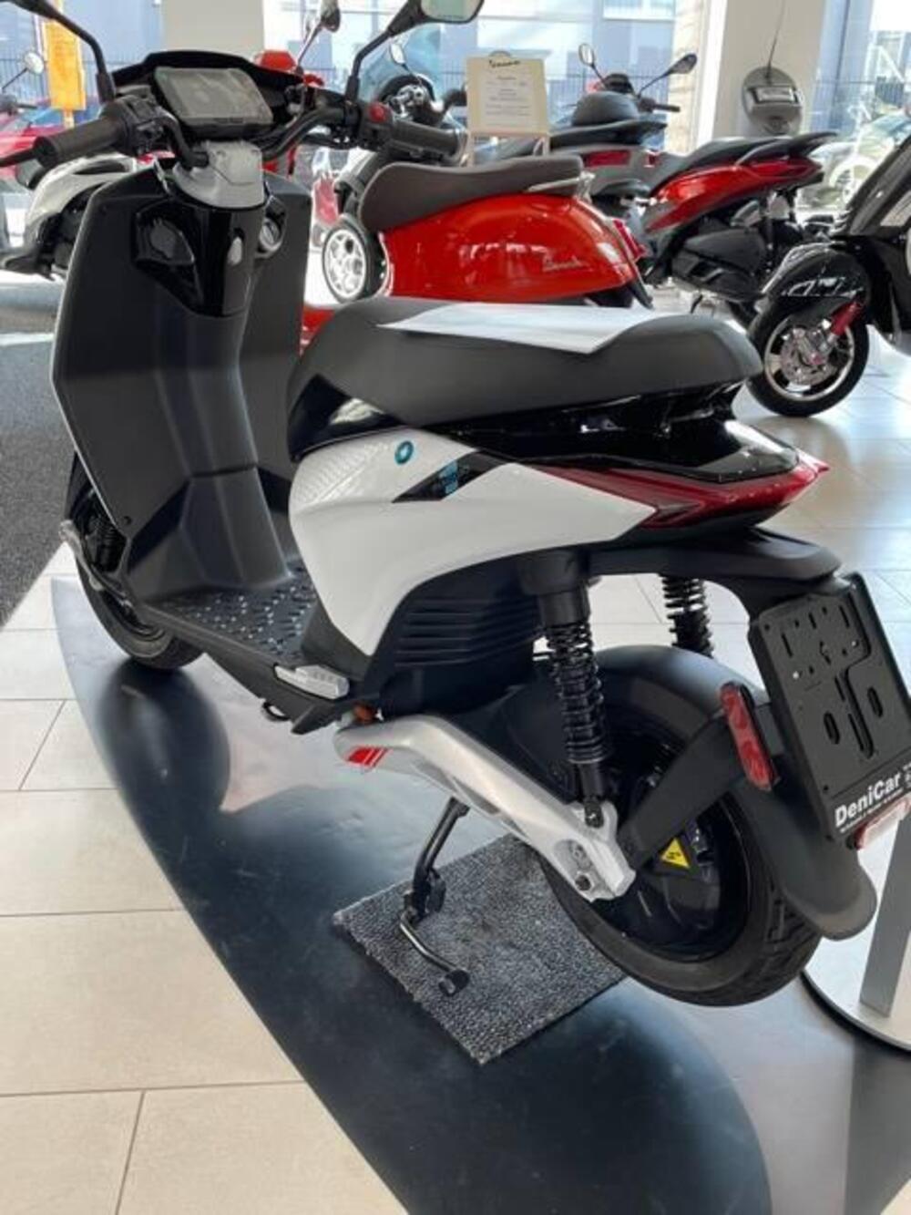 Piaggio 1 Active (2022 - 25) (7)