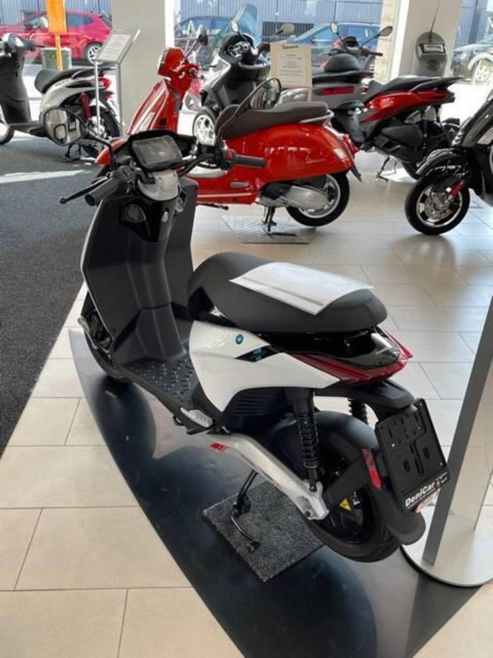 Piaggio 1 Active (2022 - 25) (8)