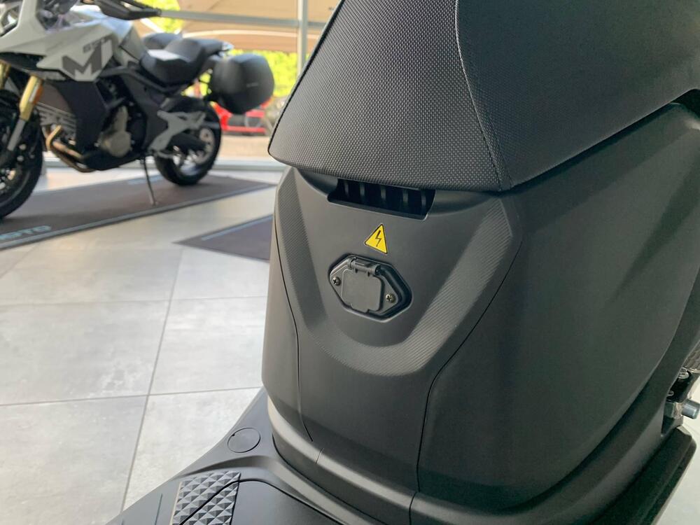 Lifan E4 L3e Doppia Batteria (2021 - 25) (11)