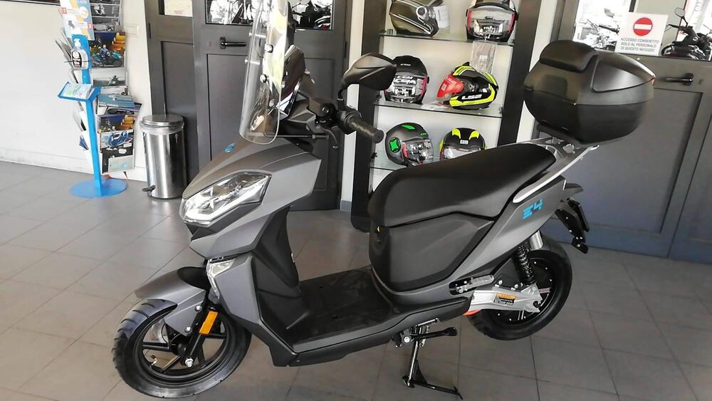 Lifan E4 L1e (2021 - 25) (2)