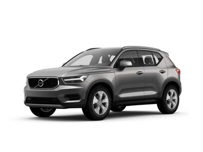 Volvo XC40 T3 Momentum Pro 