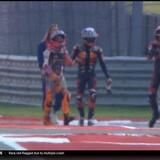 Migno e Acosta illesi per miracolo: le foto e il video del pauroso incidente di Austin in Moto3 6