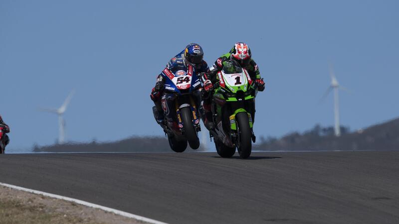 SBK, GP del Portogallo a Portimao. Rea e Razgatlioglu: scintille in pista e fuori [VIDEO]