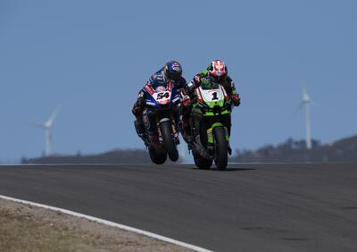 SBK, GP del Portogallo a Portimao. Rea e Razgatlioglu: scintille in pista e fuori [VIDEO]