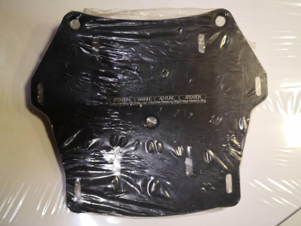 Kit fiss. portapacchi per Piaggio Beverly Cruiser Givi