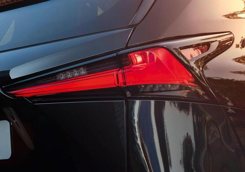 Lexus NX (2021-->>) (10)