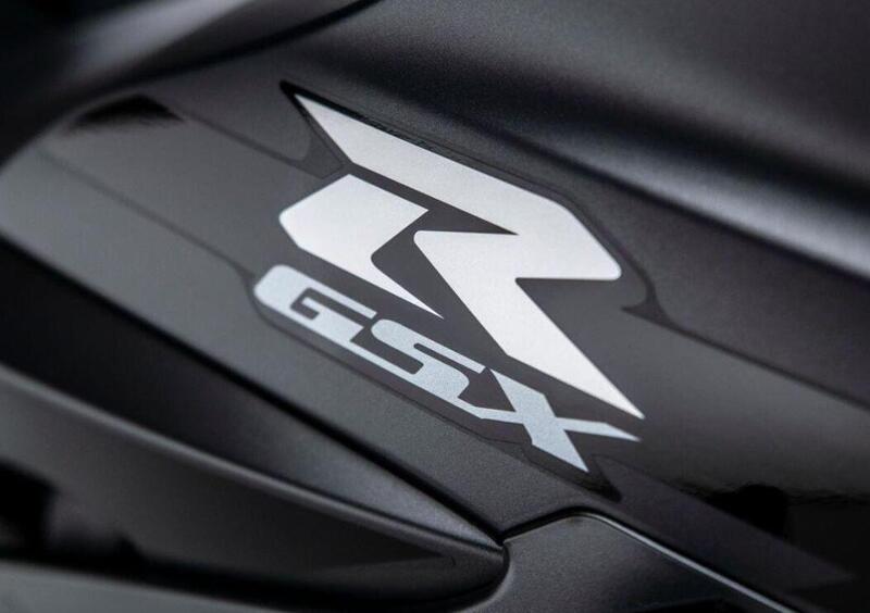 Suzuki GSX-R1000 GSX-R1000R Phantom (2022) (16)