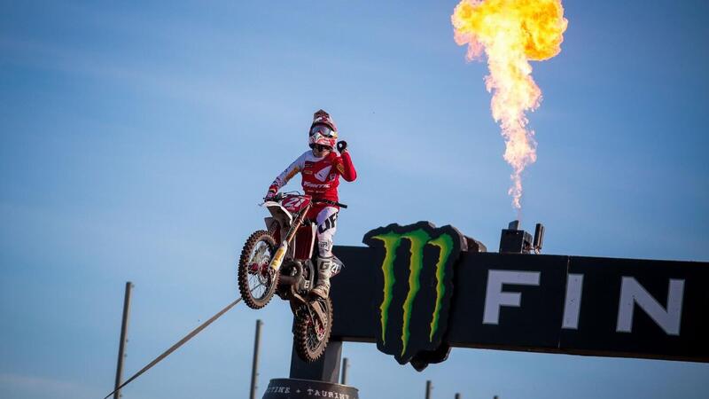 Maglia Azzurra. Doppia tabella rossa nell&#039;Europeo Motocross