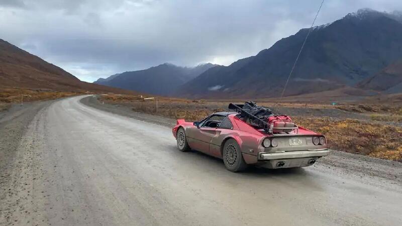 Ferrari 308 GTSi viaggia sul ghiaccio polare 