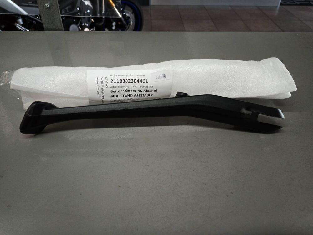 Cavalletto laterale Husqvarna 701 (3)