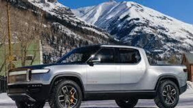 Tesla cita ancora in giudizio Rivian: ha rubato informazioni sulle batterie