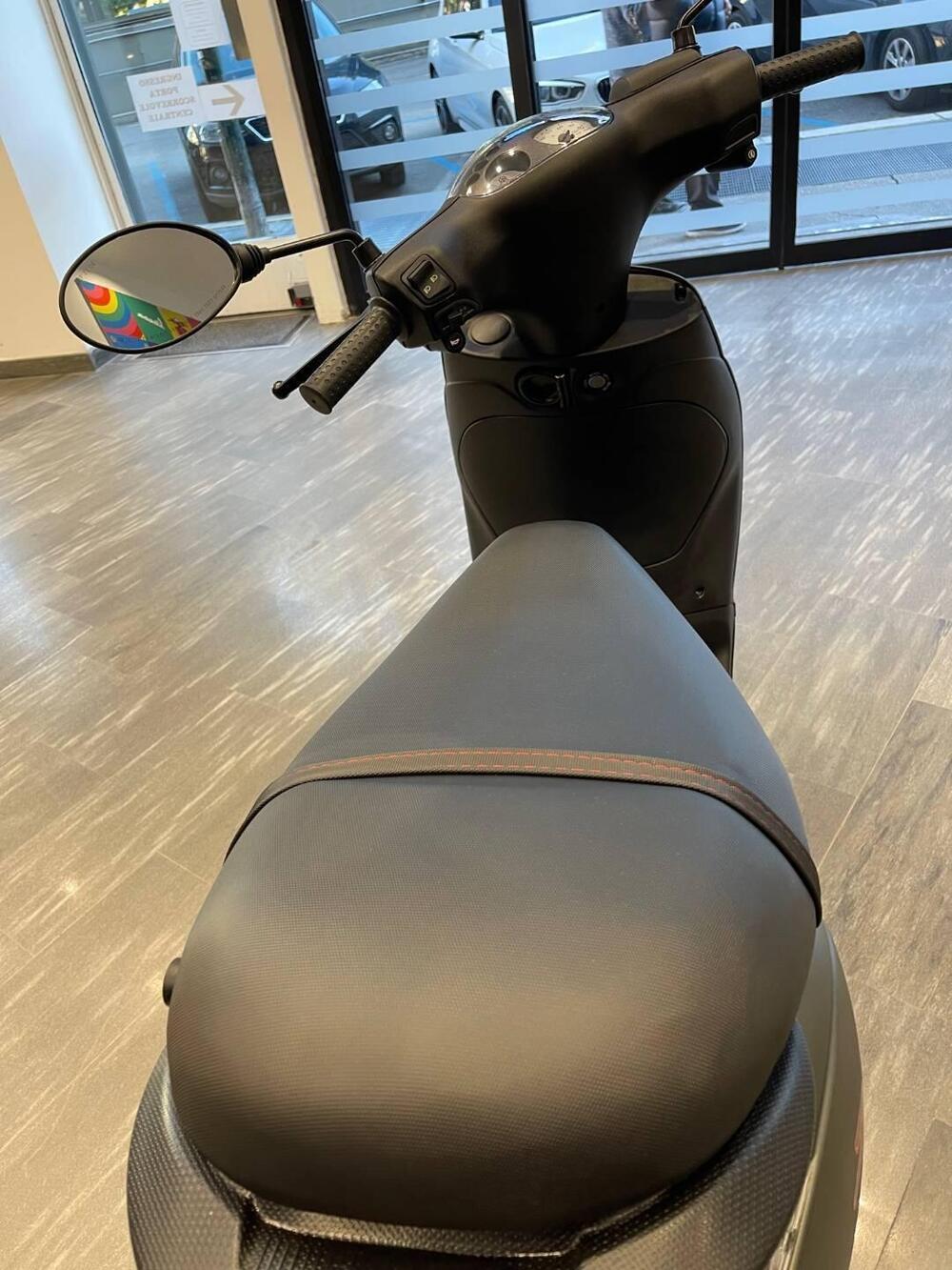 Piaggio Zip 50 S 4T (2021 - 25) (6)