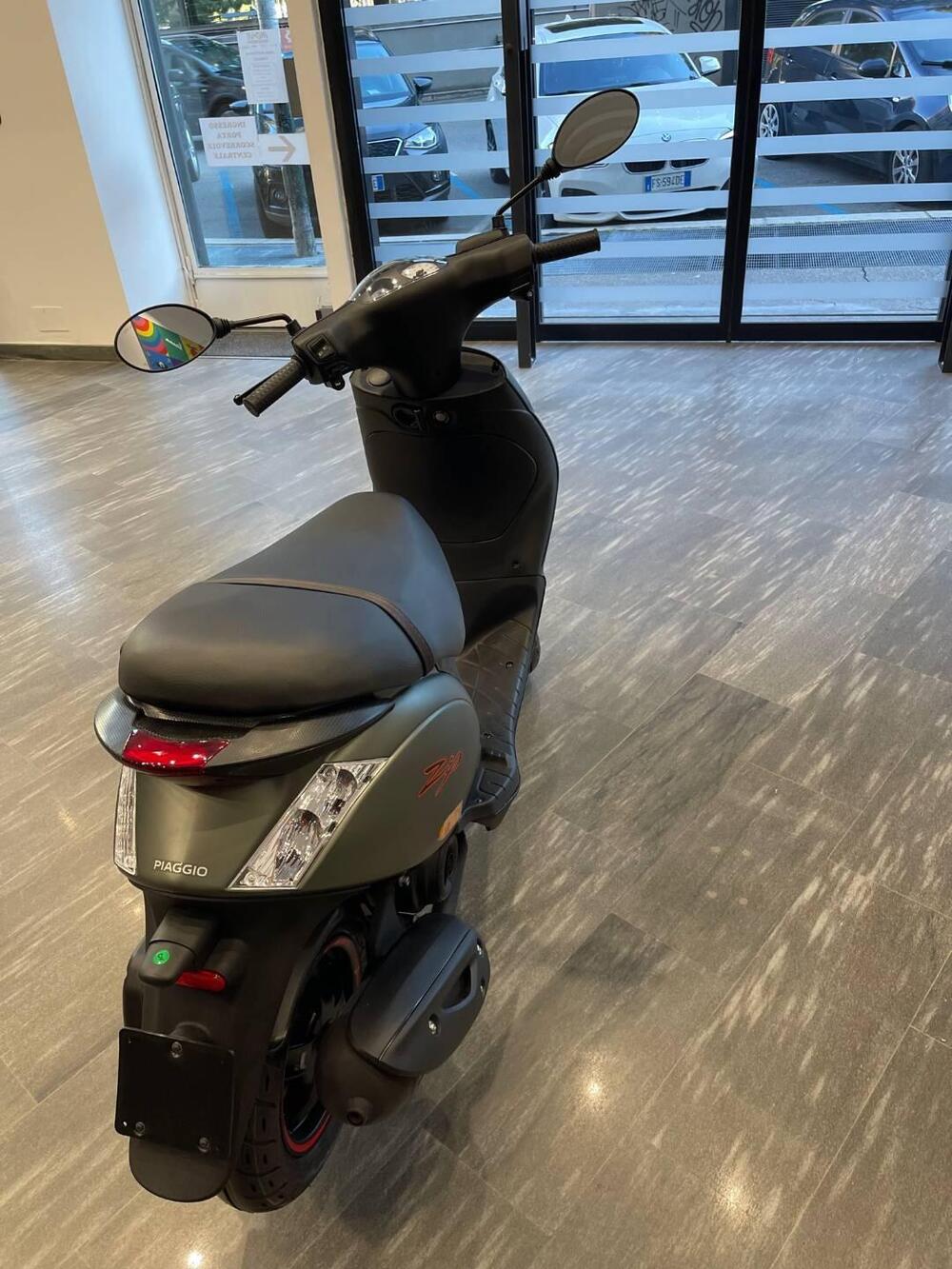 Piaggio Zip 50 S 4T (2021 - 25) (3)
