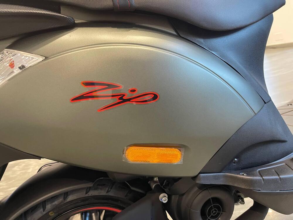 Piaggio Zip 50 S 4T (2021 - 25) (4)