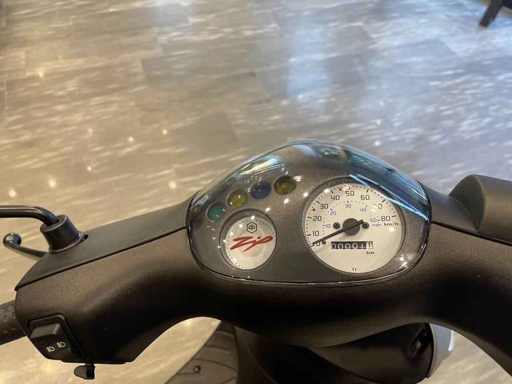 Piaggio Zip 50 S 4T (2021 - 25) (5)
