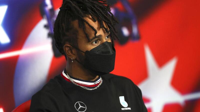 F1: Mercedes, quarto motore endotermico e dieci posizioni di penalit&agrave; in Turchia per Lewis Hamilton