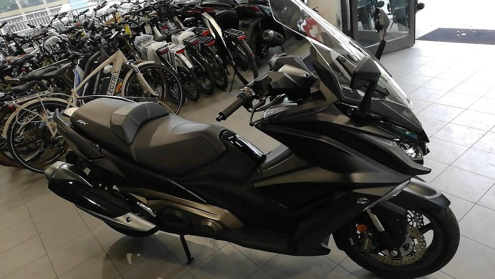 Kymco AK 550 ETS (2021 - 25) (2)