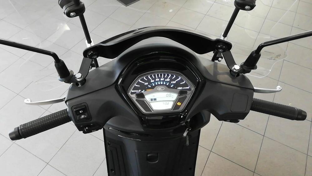 Kymco Like 125 Sport (2021 - 25) (3)