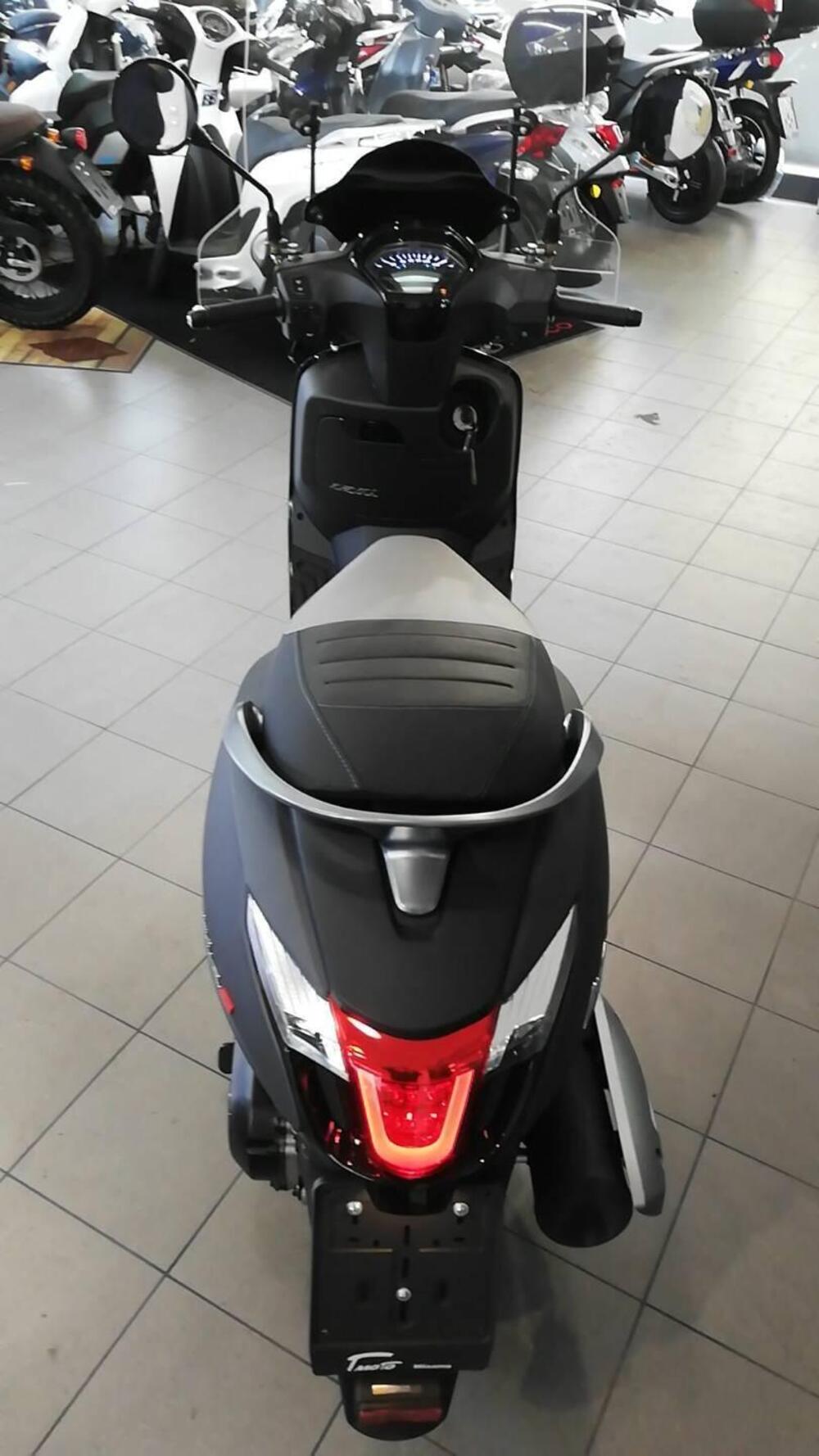 Kymco Like 125 Sport (2021 - 25) (4)