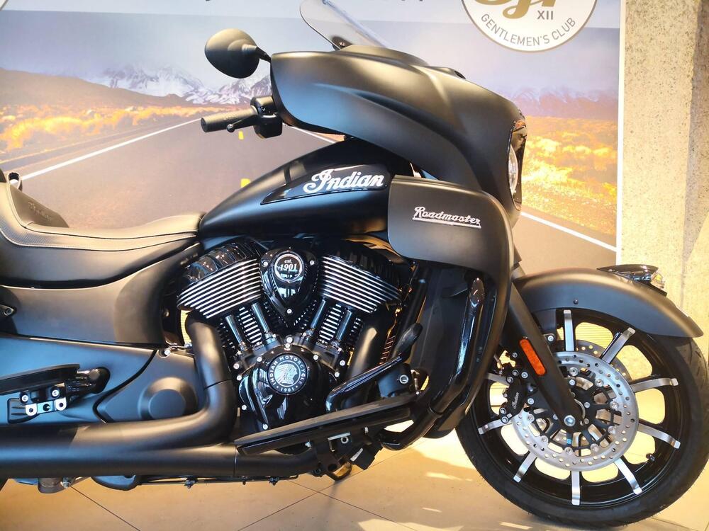 Indian Roadmaster 1890 Dark Horse (2021 - 25) (3)