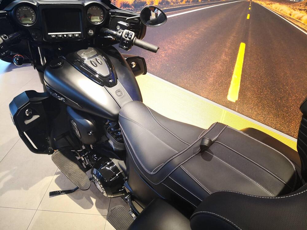 Indian Roadmaster 1890 Dark Horse (2021 - 25) (18)