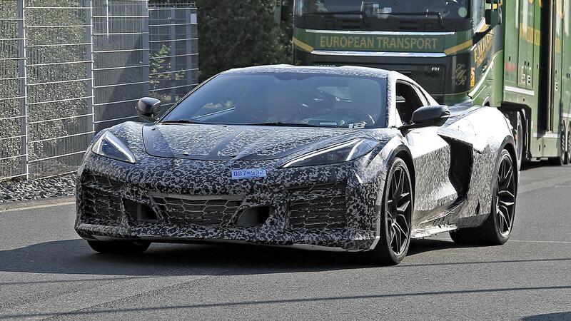 Anche le Corvette diventano ibride, La E-Ray avvistata in Germania