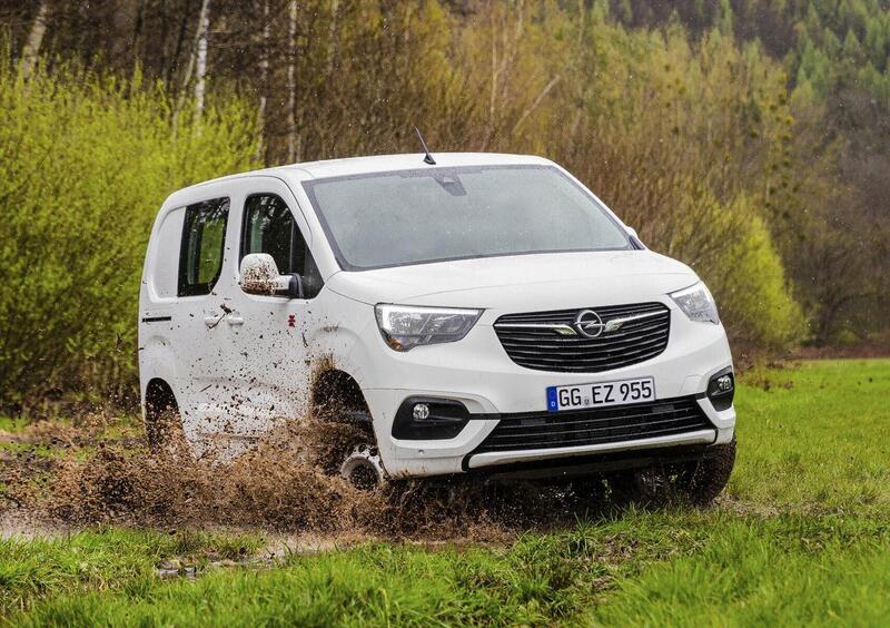 Opel Combo-e (2021-23) (10)