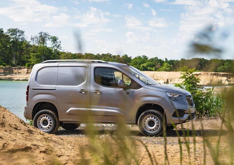 Opel Combo-e (2021-23) (17)