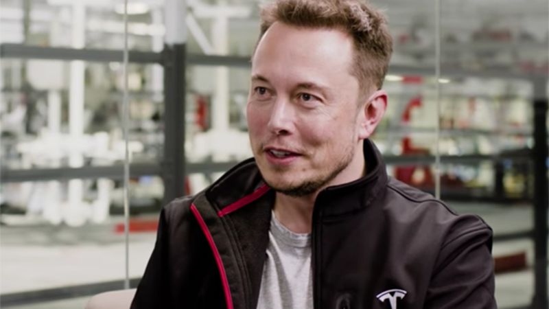 La profezia di Musk: &laquo;Ancora 40 anni per sole auto elettriche&raquo;