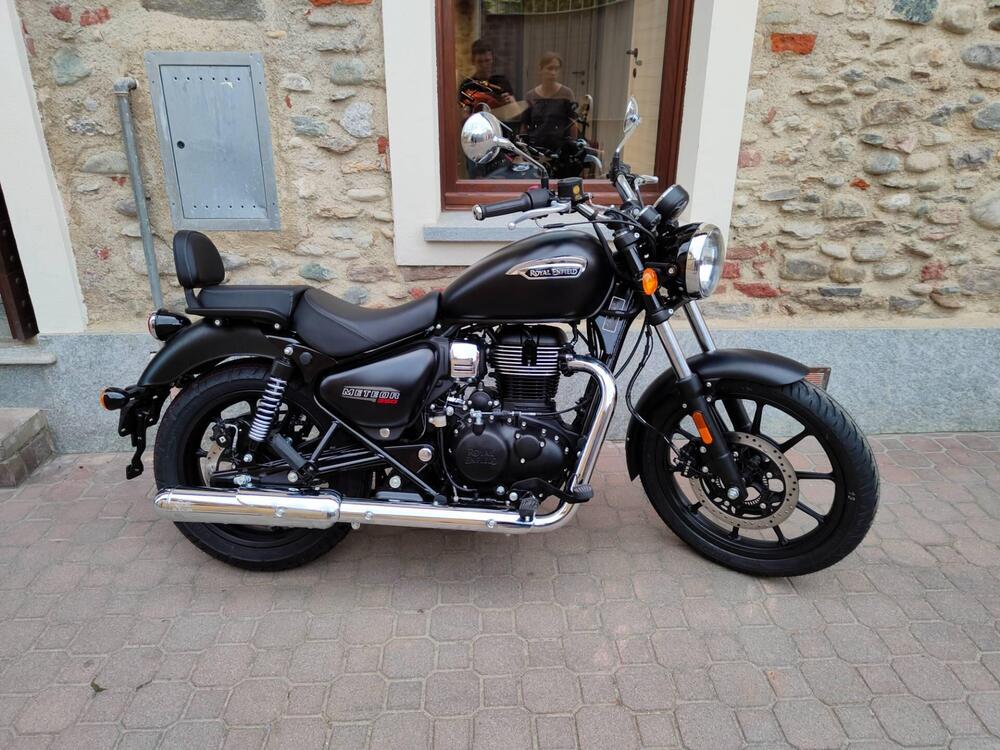 Royal Enfield Meteor 350 Fireball (2021 - 25)