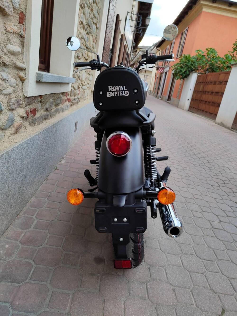 Royal Enfield Meteor 350 Fireball (2021 - 25) (6)