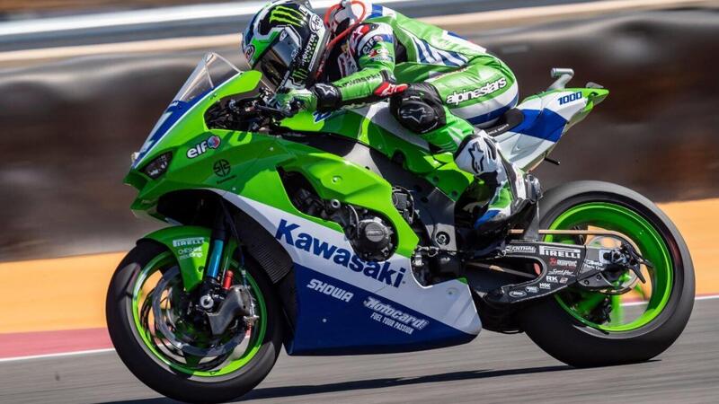 Kawasaki, la Superbike e la sua storia in due livree