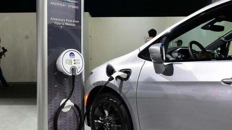 Stellantis-Lg Energy, al via l&rsquo;accordo per la fabbrica di batterie in America 