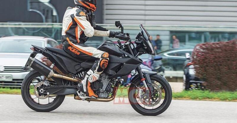 KTM 890 SMT in arrivo? 