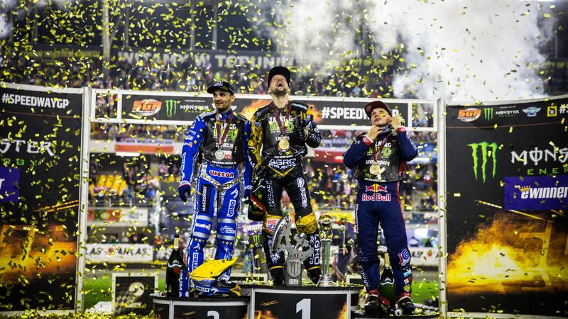 Speedway: Artem Laguta primo russo iridato e la Gran Bretagna torna al sucesso dopo 32 anni nello Speedway delle Nazioni