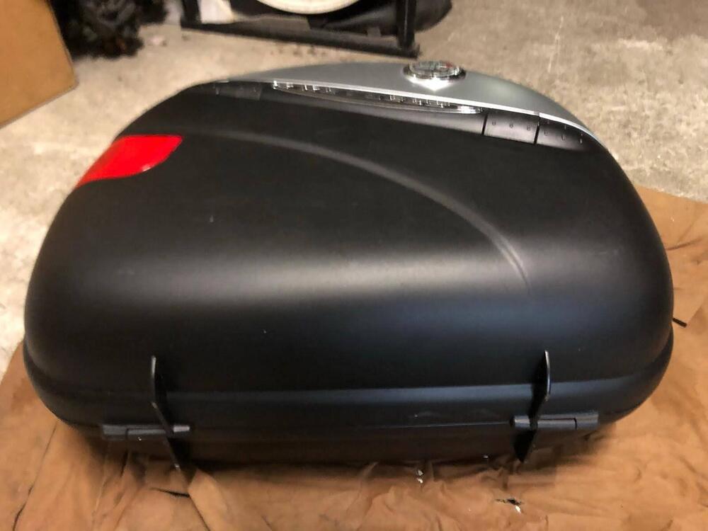 BAULETTI E BORSE LATERALI VARIE Givi (9)