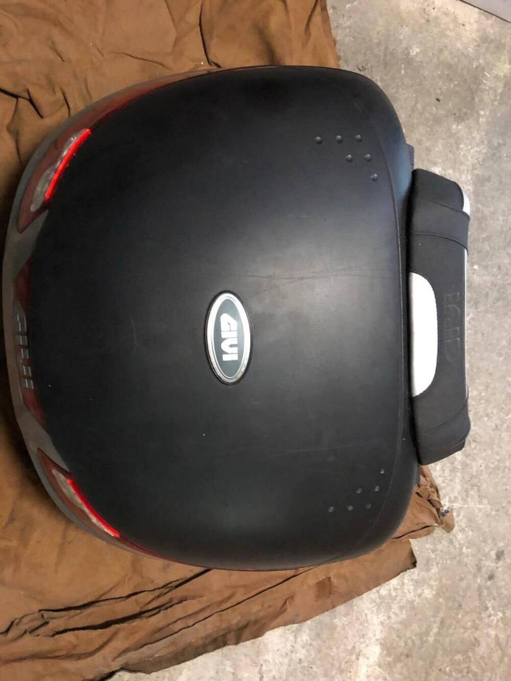 BAULETTI E BORSE LATERALI VARIE Givi (13)