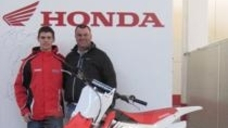 RedMoto ha consegnato la Honda per il campionato 2014 a Tim Gajser