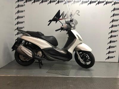 Piaggio Beverly 350 SportTouring ie (2011 - 15) usata