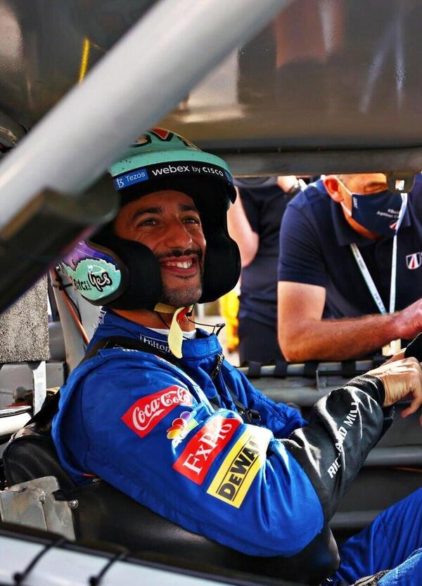 Dale Earnhardt, la Chevrolet guidata da Daniel Ricciardo e lo strano gioco del motorsport 