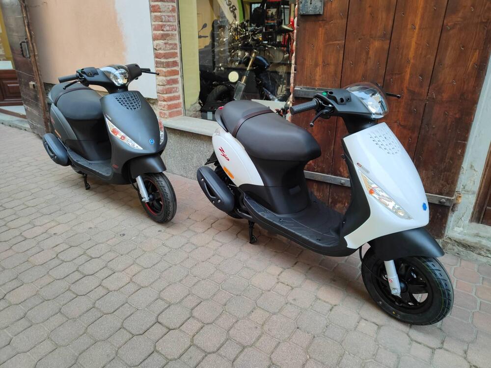 Piaggio Zip 50 4T (2021 - 25) (3)