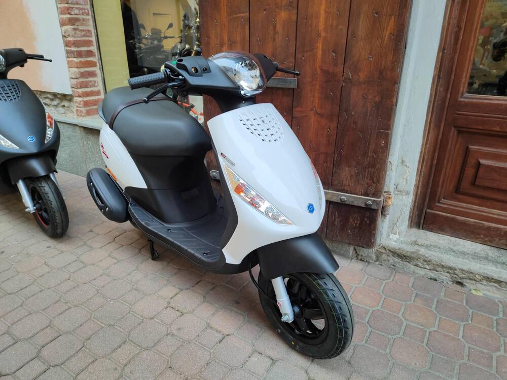 Piaggio Zip 50 4T (2021 - 25) (6)