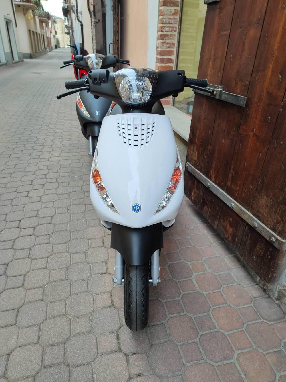 Piaggio Zip 50 4T (2021 - 25) (7)