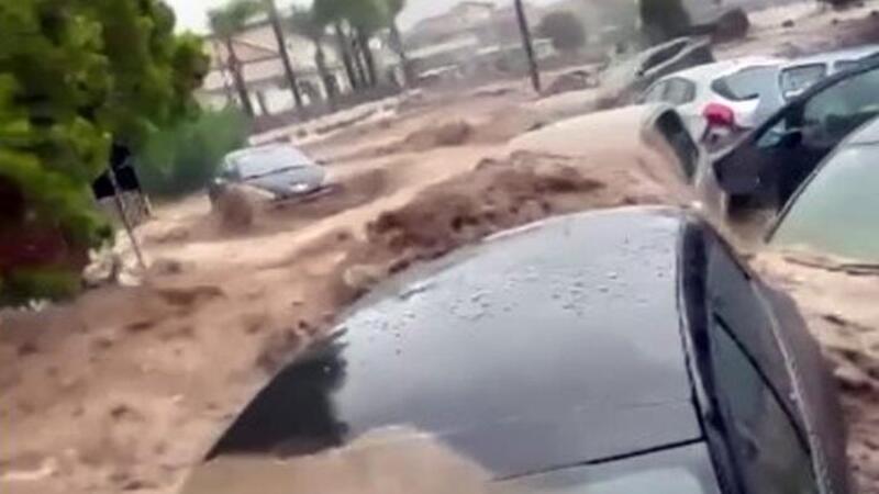 Sicilia, auto travolte dal maltempo a Scordia